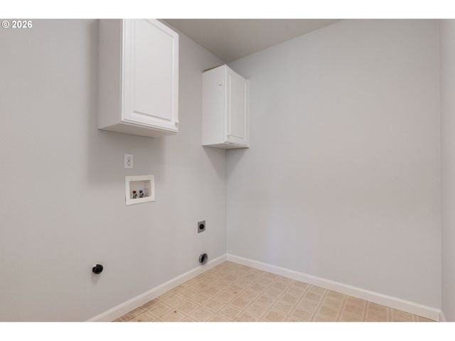 1861 Se 47TH Ave, Hillsboro, OR 97123