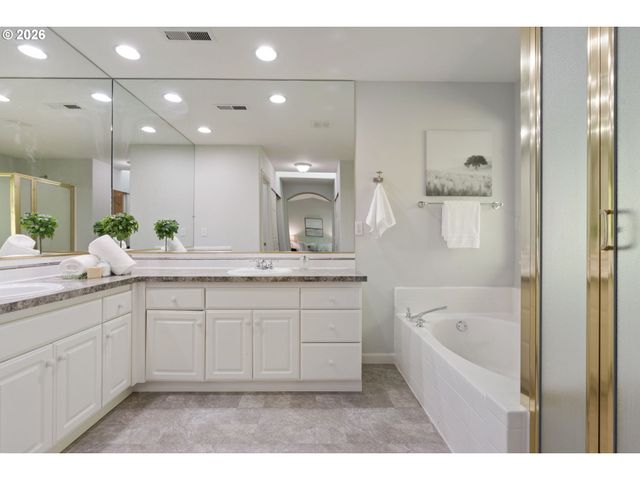 1861 Se 47TH Ave, Hillsboro, OR 97123