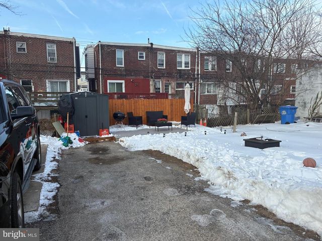 136 HANSEN TER, Darby, PA 19023