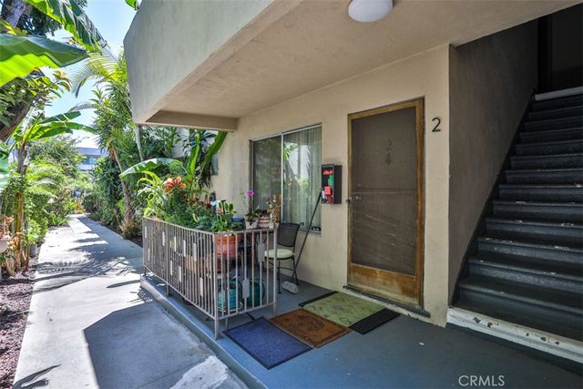 2015 Chariton, Los Angeles, CA 90034