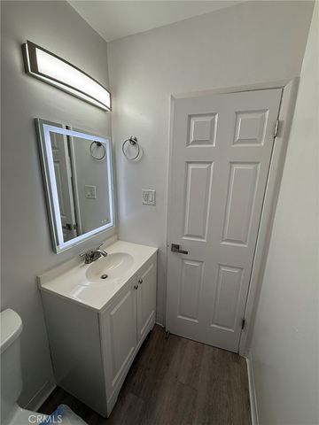 2015 Chariton, Los Angeles, CA 90034