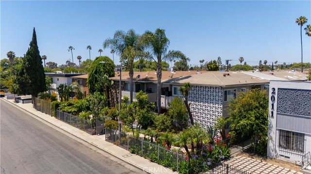 2015 Chariton, Los Angeles, CA 90034