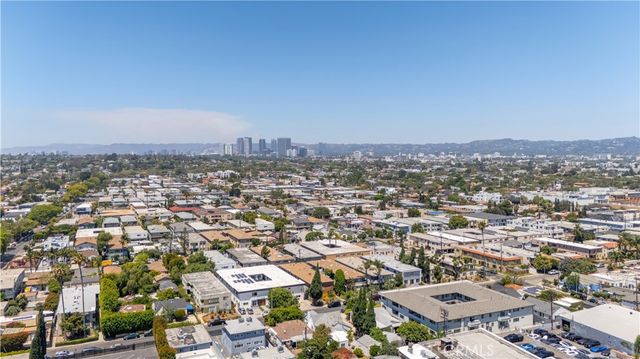 2015 Chariton, Los Angeles, CA 90034