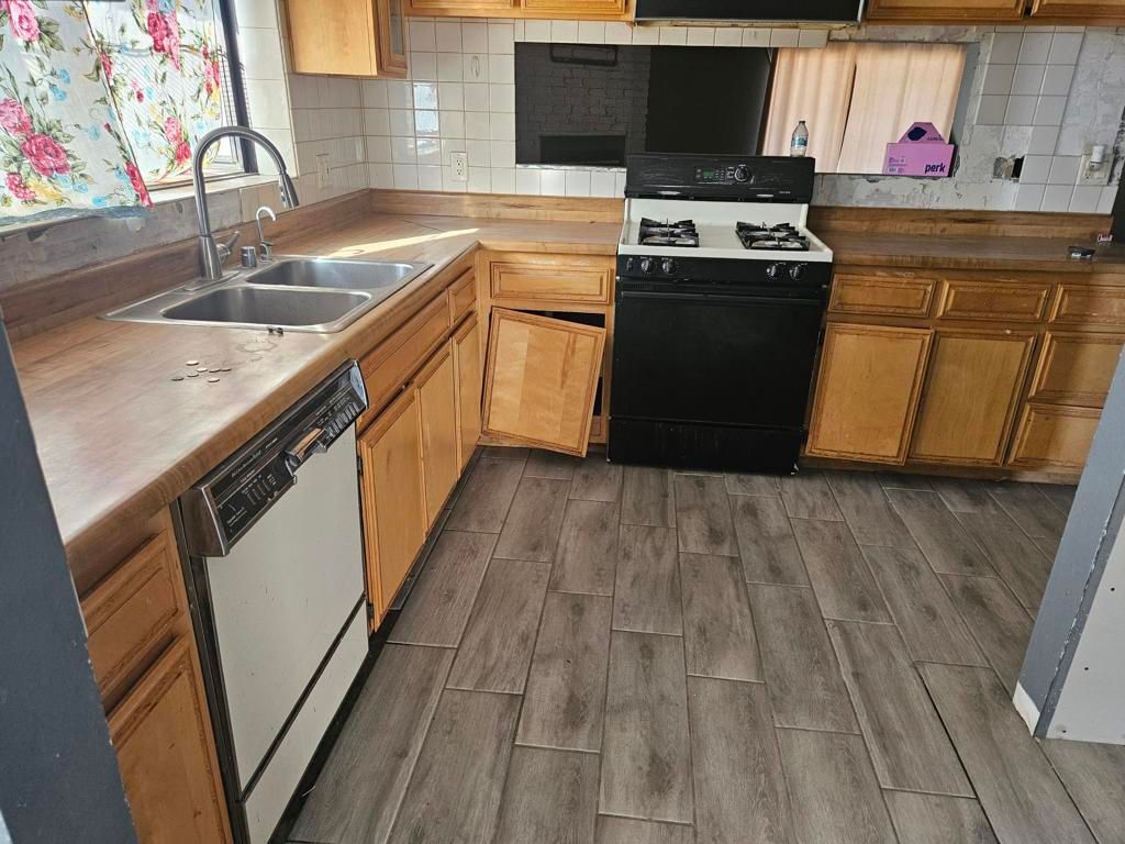 Image 6 of property listing at 12550 United Road, Desert Hot Springs, CA 92240