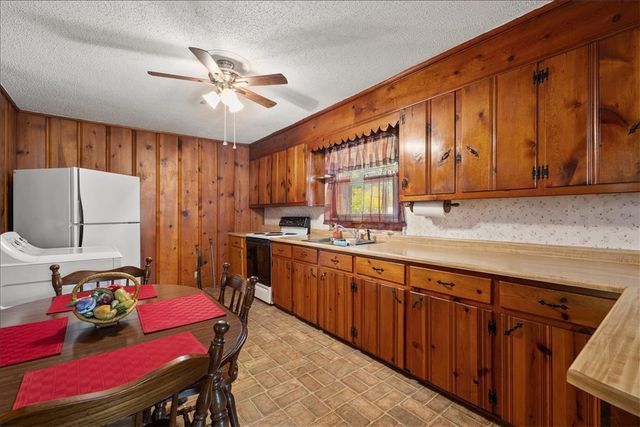 1702 Anderson Drive, Williamston, SC 29697