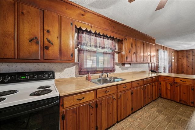 1702 Anderson Drive, Williamston, SC 29697