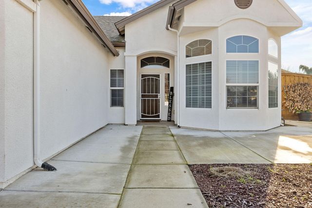 2283 Catavee Avenue, Tulare, CA 93274