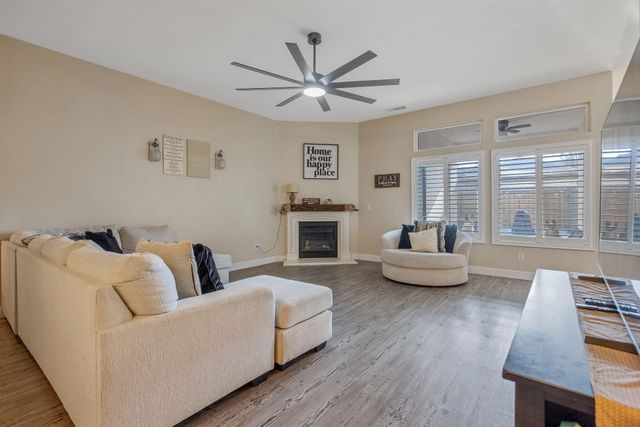 2283 Catavee Avenue, Tulare, CA 93274