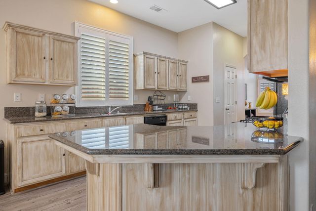 2283 Catavee Avenue, Tulare, CA 93274