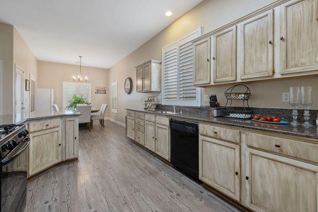 2283 Catavee Avenue, Tulare, CA 93274