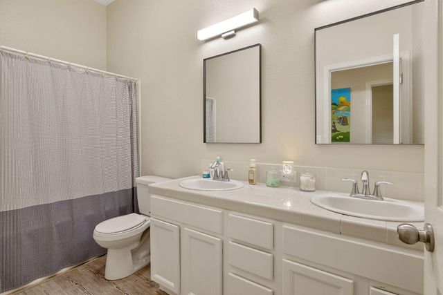 2283 Catavee Avenue, Tulare, CA 93274