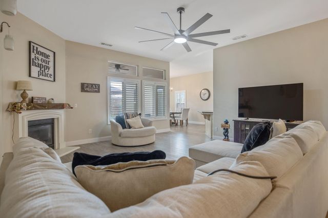 2283 Catavee Avenue, Tulare, CA 93274