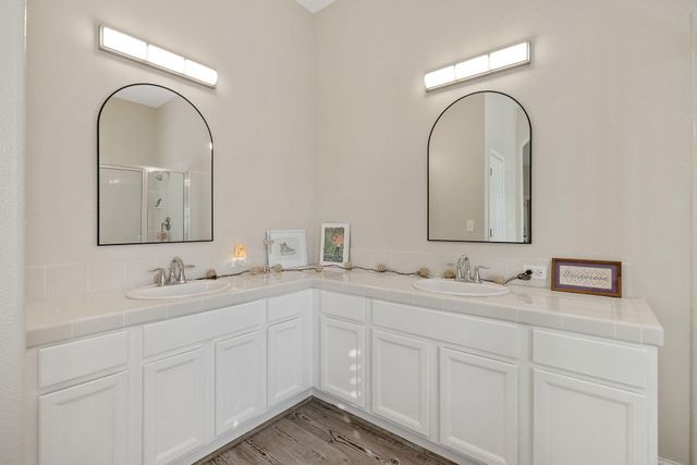 2283 Catavee Avenue, Tulare, CA 93274