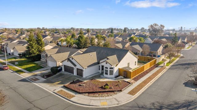 2283 Catavee Avenue, Tulare, CA 93274