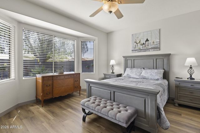 18973 N AZTEC POINT Drive, Surprise, AZ 85387