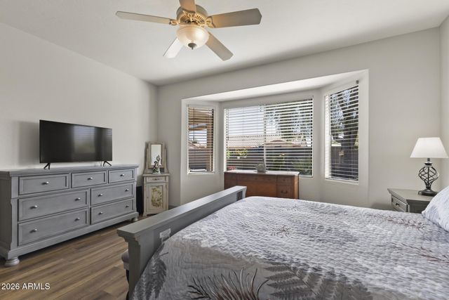 18973 N AZTEC POINT Drive, Surprise, AZ 85387