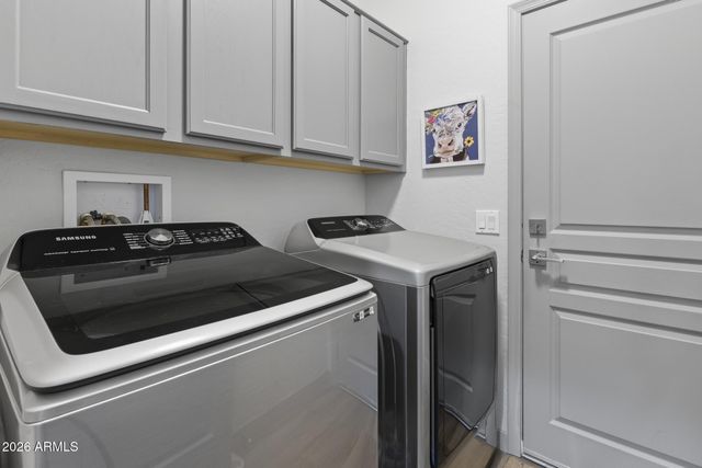 18973 N AZTEC POINT Drive, Surprise, AZ 85387