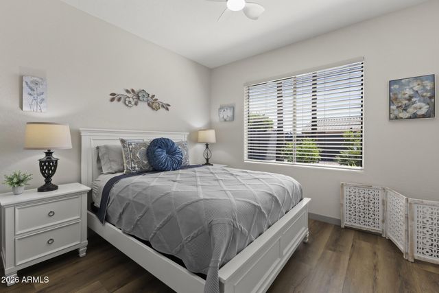 18973 N AZTEC POINT Drive, Surprise, AZ 85387