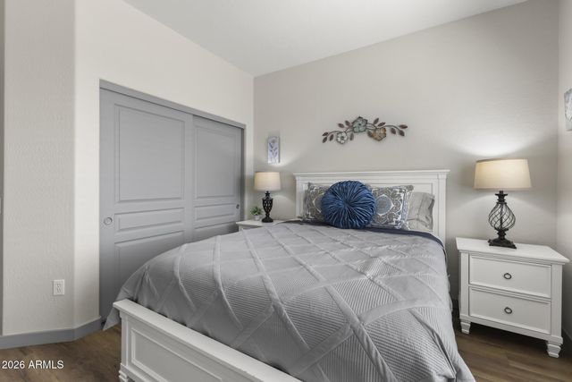 18973 N AZTEC POINT Drive, Surprise, AZ 85387