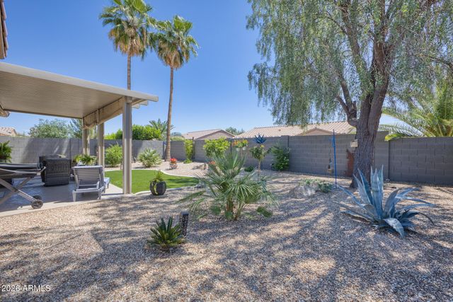 18973 N AZTEC POINT Drive, Surprise, AZ 85387