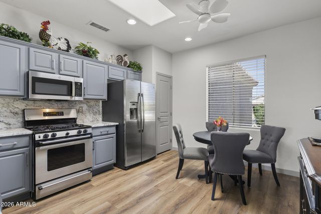 18973 N AZTEC POINT Drive, Surprise, AZ 85387