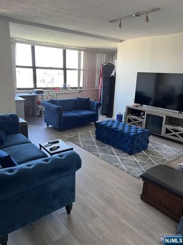 7004 Boulevard East 27B, Guttenberg, NJ 07093
