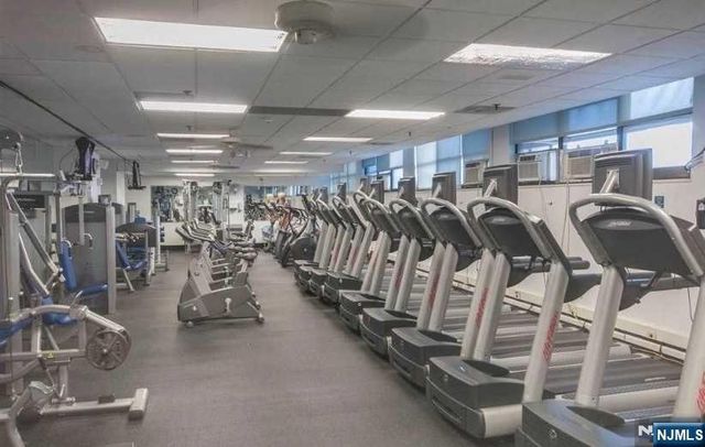 7004 Boulevard East 27B, Guttenberg, NJ 07093