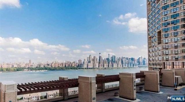 7004 Boulevard East 27B, Guttenberg, NJ 07093