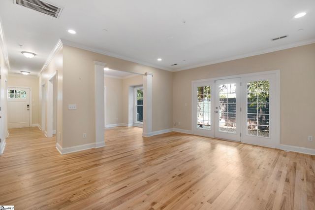 4 Cureton Street, Greenville, SC 29605