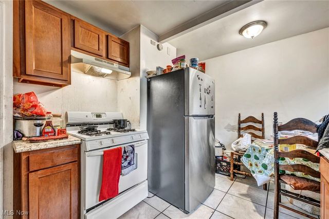 3855 E 177th Street, Cleveland, OH 44128