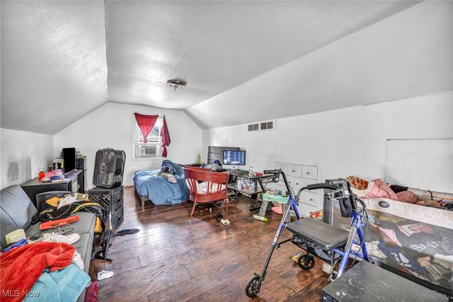 3855 E 177th Street, Cleveland, OH 44128