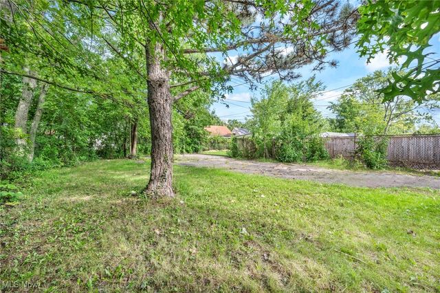 3855 E 177th Street, Cleveland, OH 44128