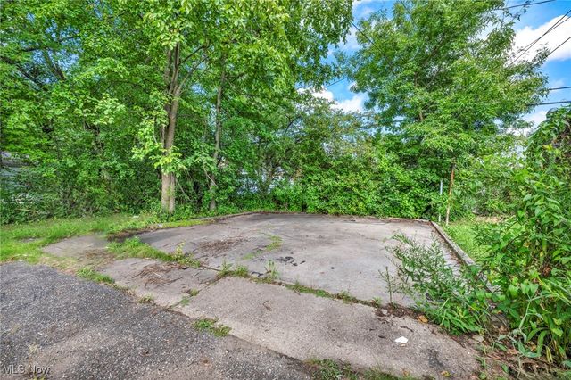 3855 E 177th Street, Cleveland, OH 44128