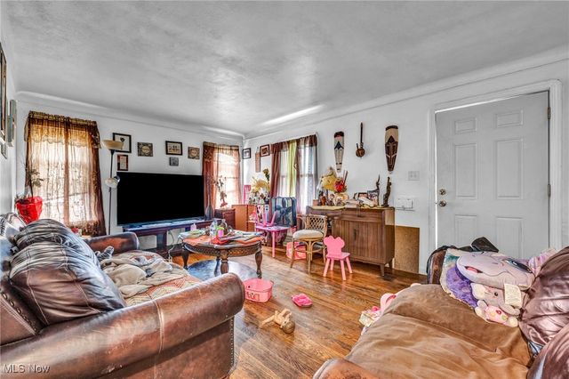 3855 E 177th Street, Cleveland, OH 44128