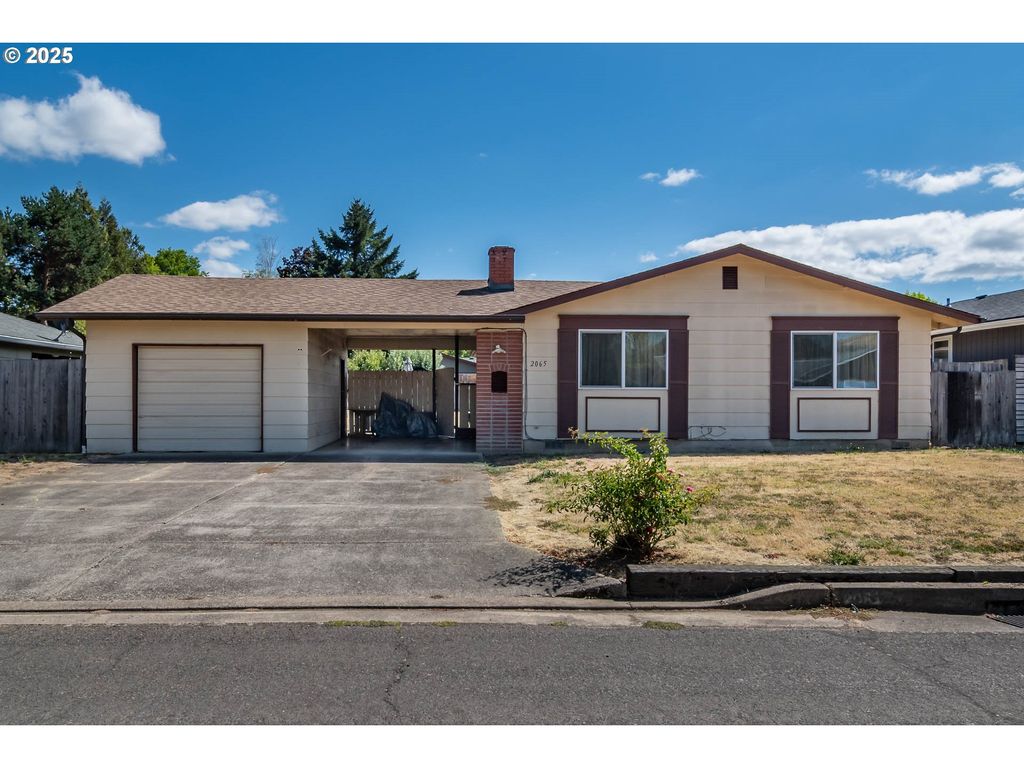2065 BEL AIR Ct, Roseburg, OR 97471