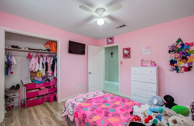 2615 6th Avenue N, Texas City, TX 77590