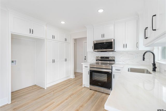 979 Brazos, Bullard, TX 75757