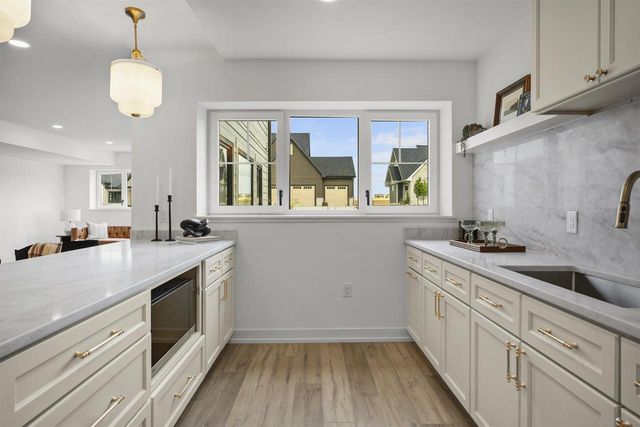 1600 Ginger Lane, Waunakee, WI 53597