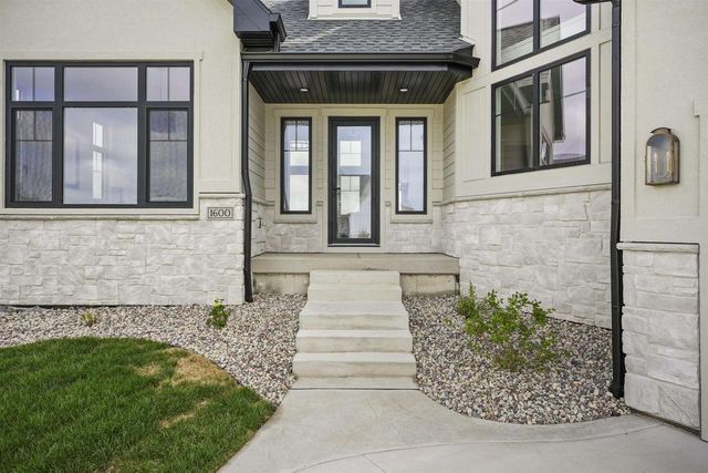 1600 Ginger Lane, Waunakee, WI 53597