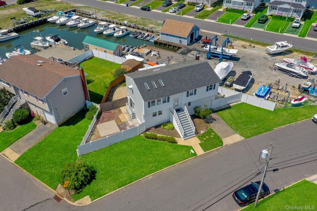 3612 Somerset Drive, Seaford, NY 11783