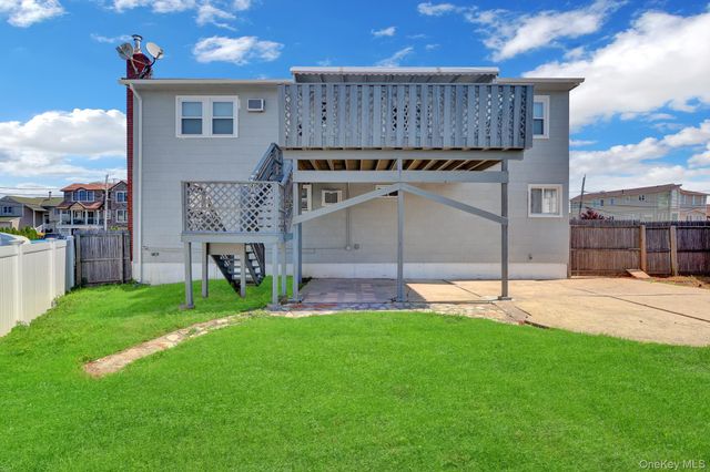 3612 Somerset Drive, Seaford, NY 11783