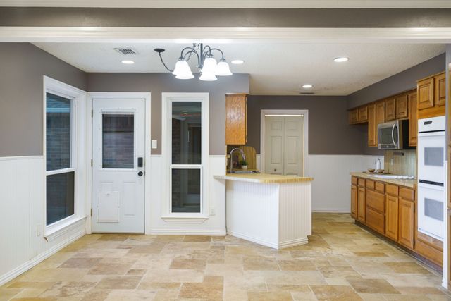 1521 Barclay Drive, Carrollton, TX 75007