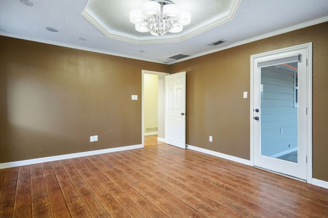 1521 Barclay Drive, Carrollton, TX 75007