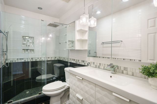 1521 Barclay Drive, Carrollton, TX 75007