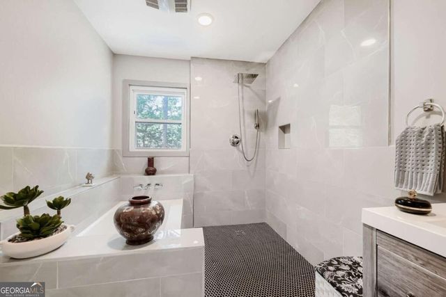 3342 Romelie Drive, Atlanta, GA 30340