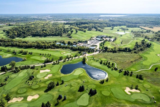 W2530 Krueger ROAD, Lake Geneva, WI 53147