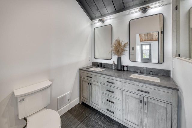 W2530 Krueger ROAD, Lake Geneva, WI 53147