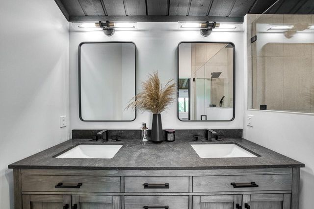 W2530 Krueger ROAD, Lake Geneva, WI 53147