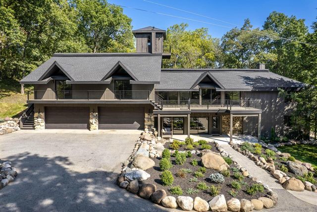 W2530 Krueger ROAD, Lake Geneva, WI 53147