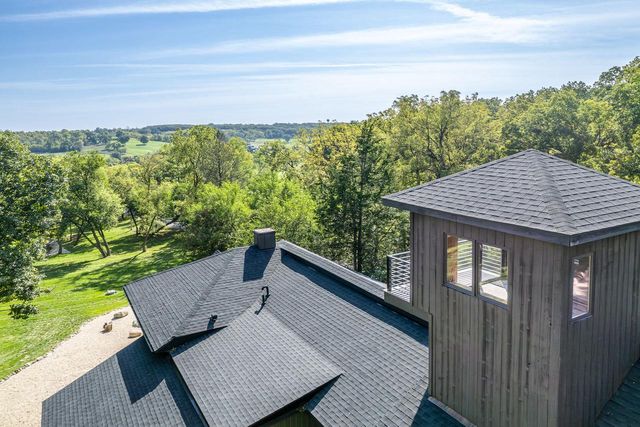 W2530 Krueger ROAD, Lake Geneva, WI 53147